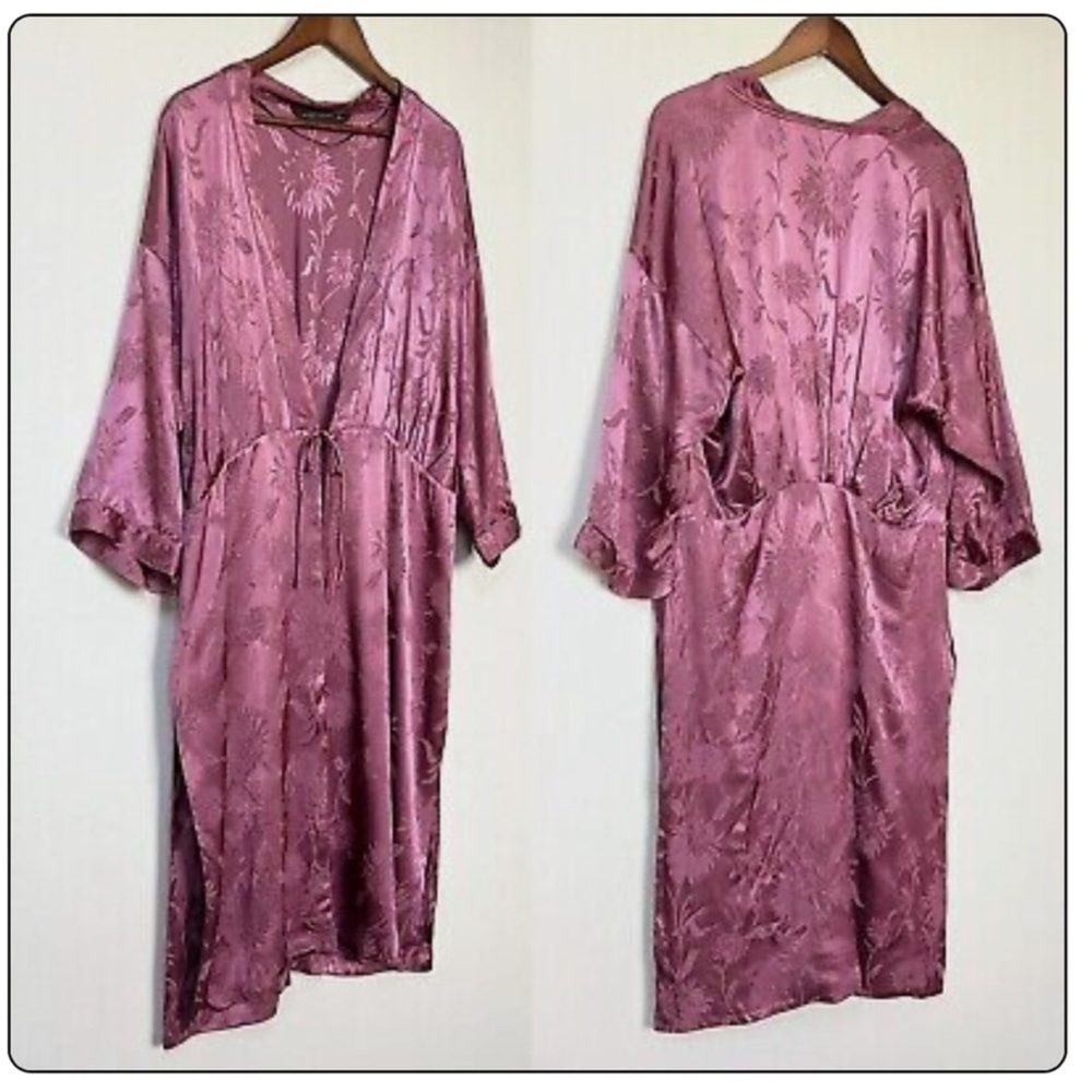 Zara silky kimono duster in orchid purple jacquard